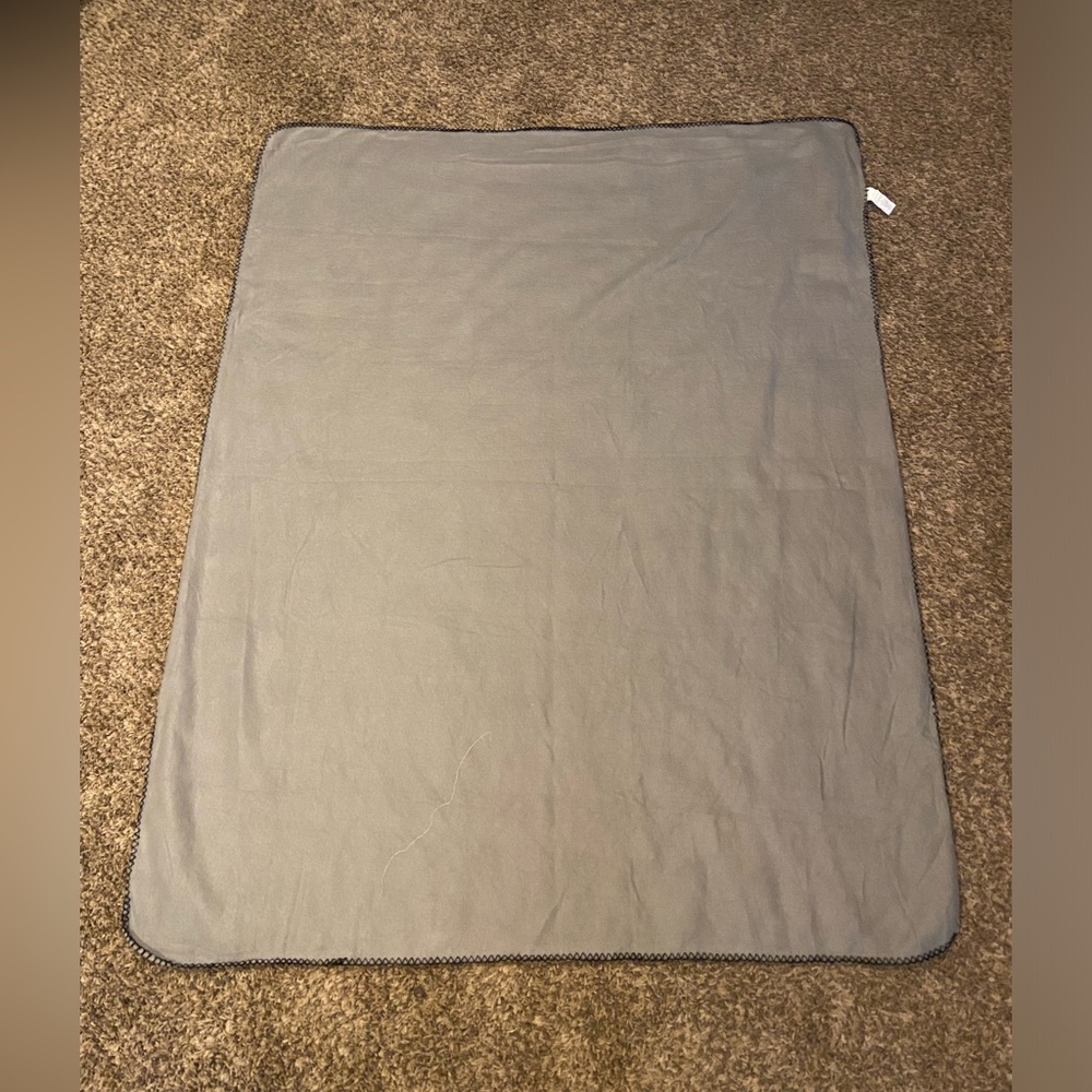 Bulk grey throw blankets